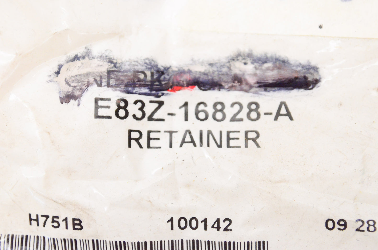 New OEM Ford E83Z16828A Retainer NOS