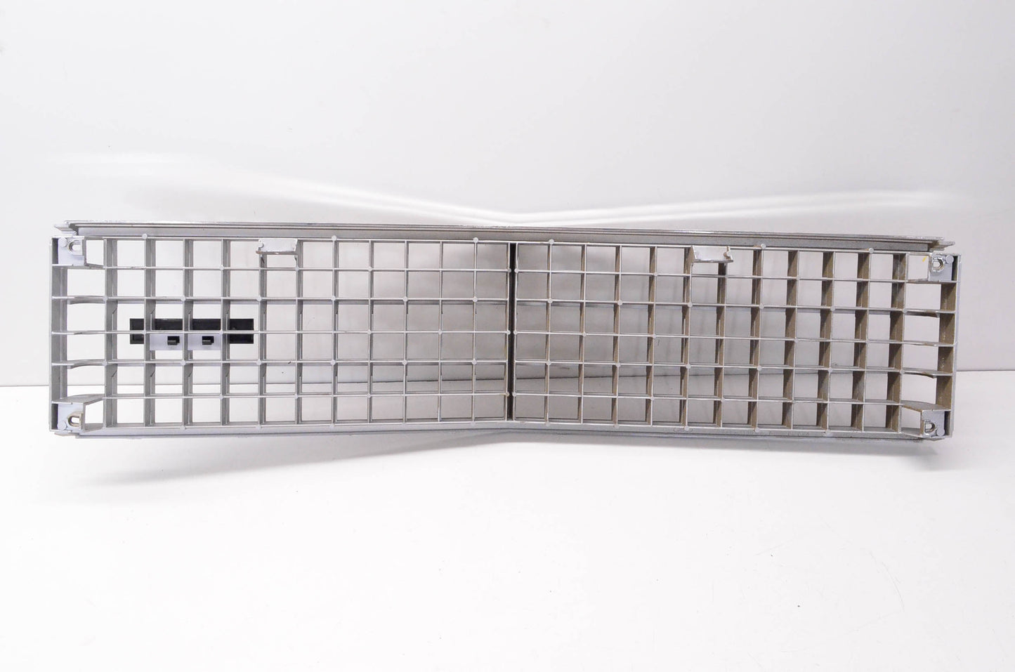 New OEM Ford E0BZ-8200-A, D9BZ-8200-A,D8BB-8150-AWA 1978-1982 Fairmont Chrome Grille NOS