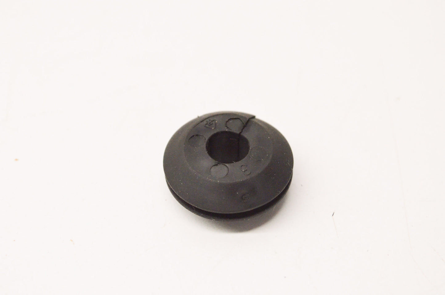 New OEM Ford F5RZ16828B Grommet NOS