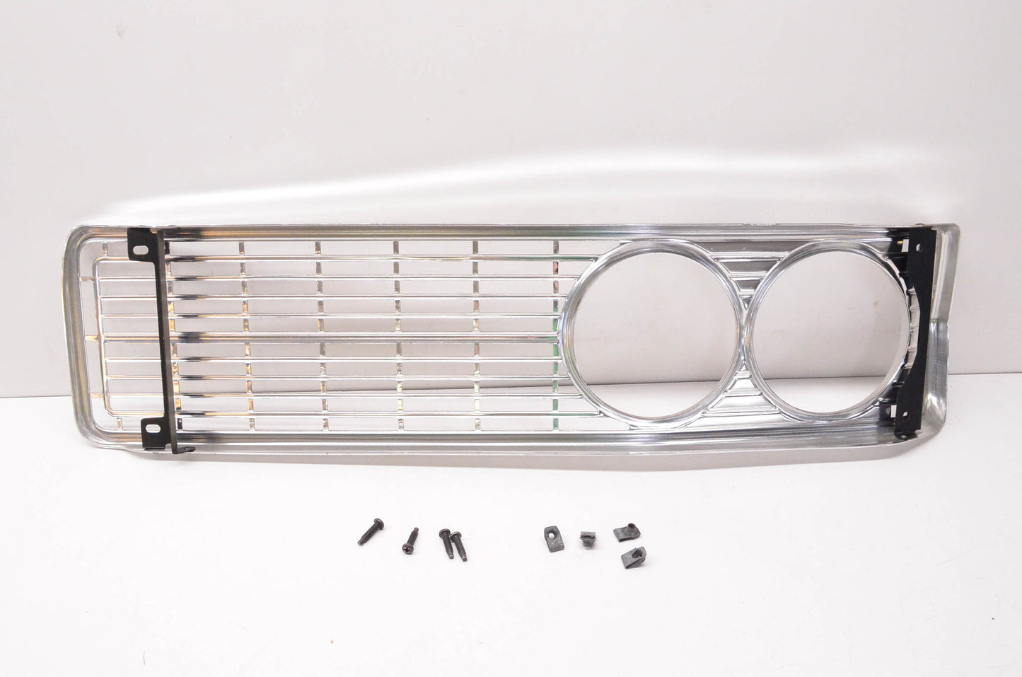 New OEM Ford C8AZ-8151-A1 1968 Galaxie Grille W/ Install Hardware Kit NOS