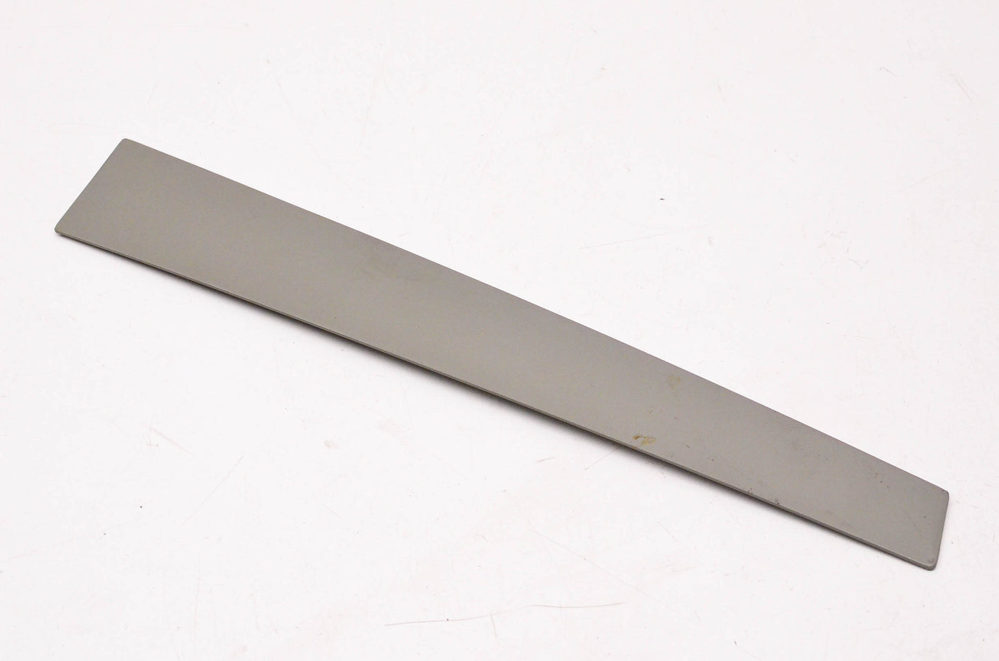 New OEM Ford D5DZ-5424307-A 1978 Granada Center Pillar Molding Insert NOS