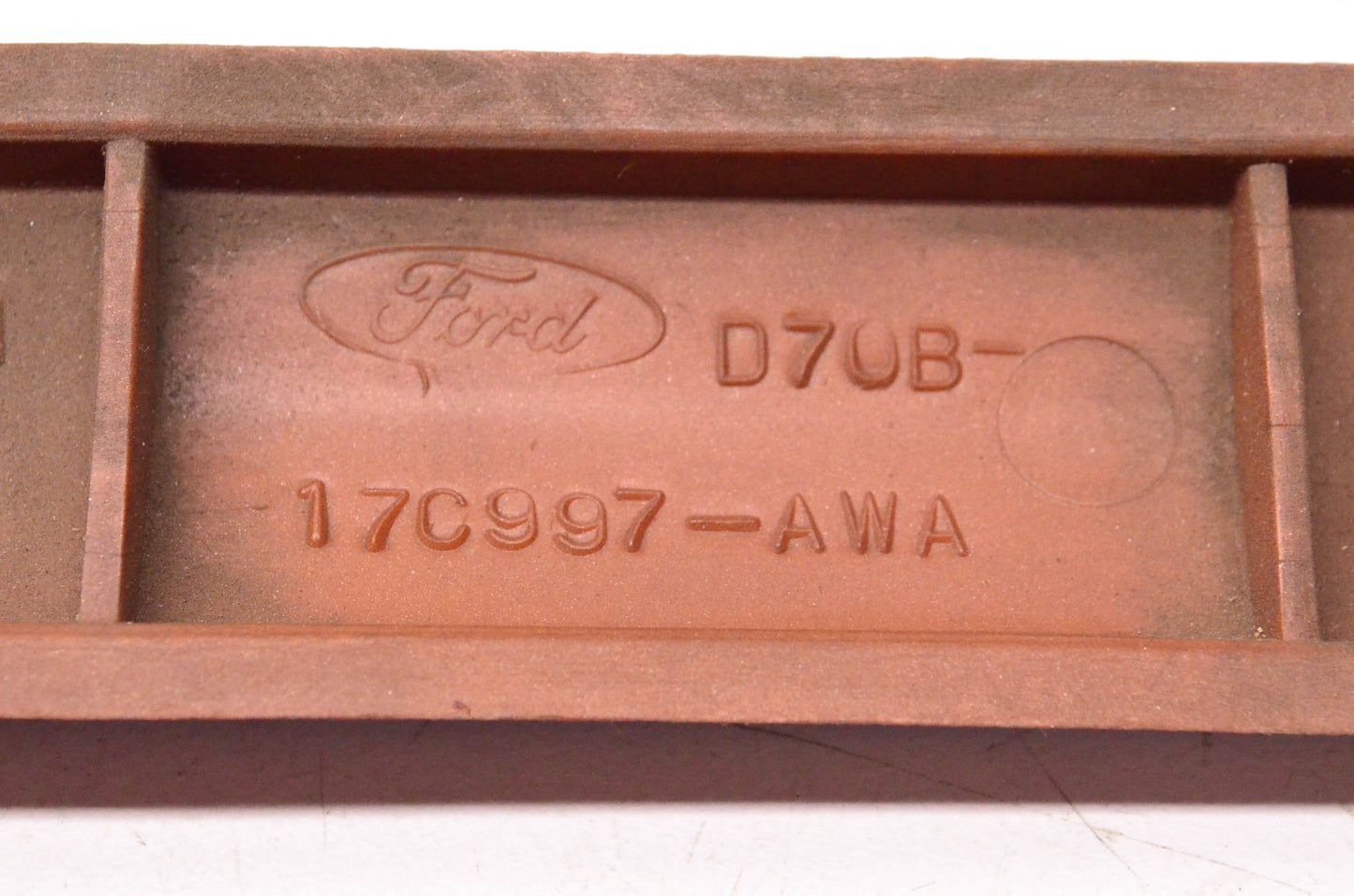 New OEM Ford D7OB-17C997-AWA 1977-1979 Thunderbird LTD Rear Bumper Molding NOS