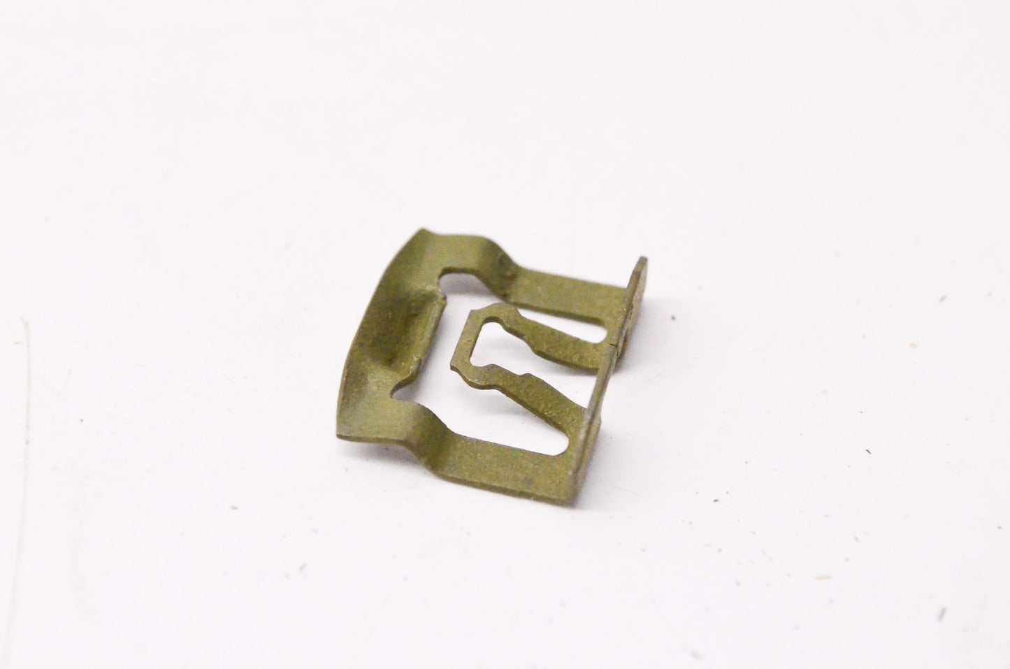 New OEM Ford D1AZ6542413B Retainer Clip NOS