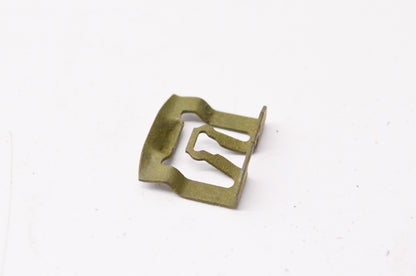 New OEM Ford D1AZ6542413B Retainer Clip NOS