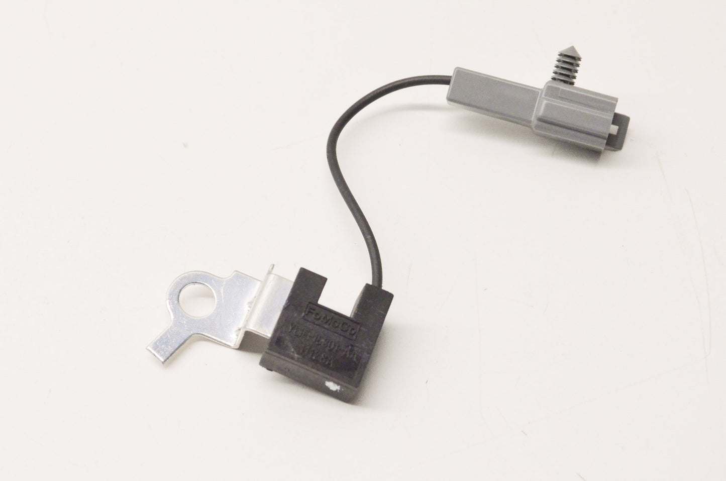 New OEM Ford YL1Z18801AA Capacitor NOS