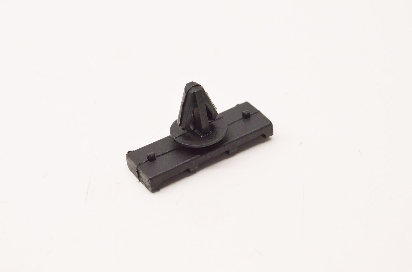 New OEM Ford F6DZ5410182AA Retainer NOS