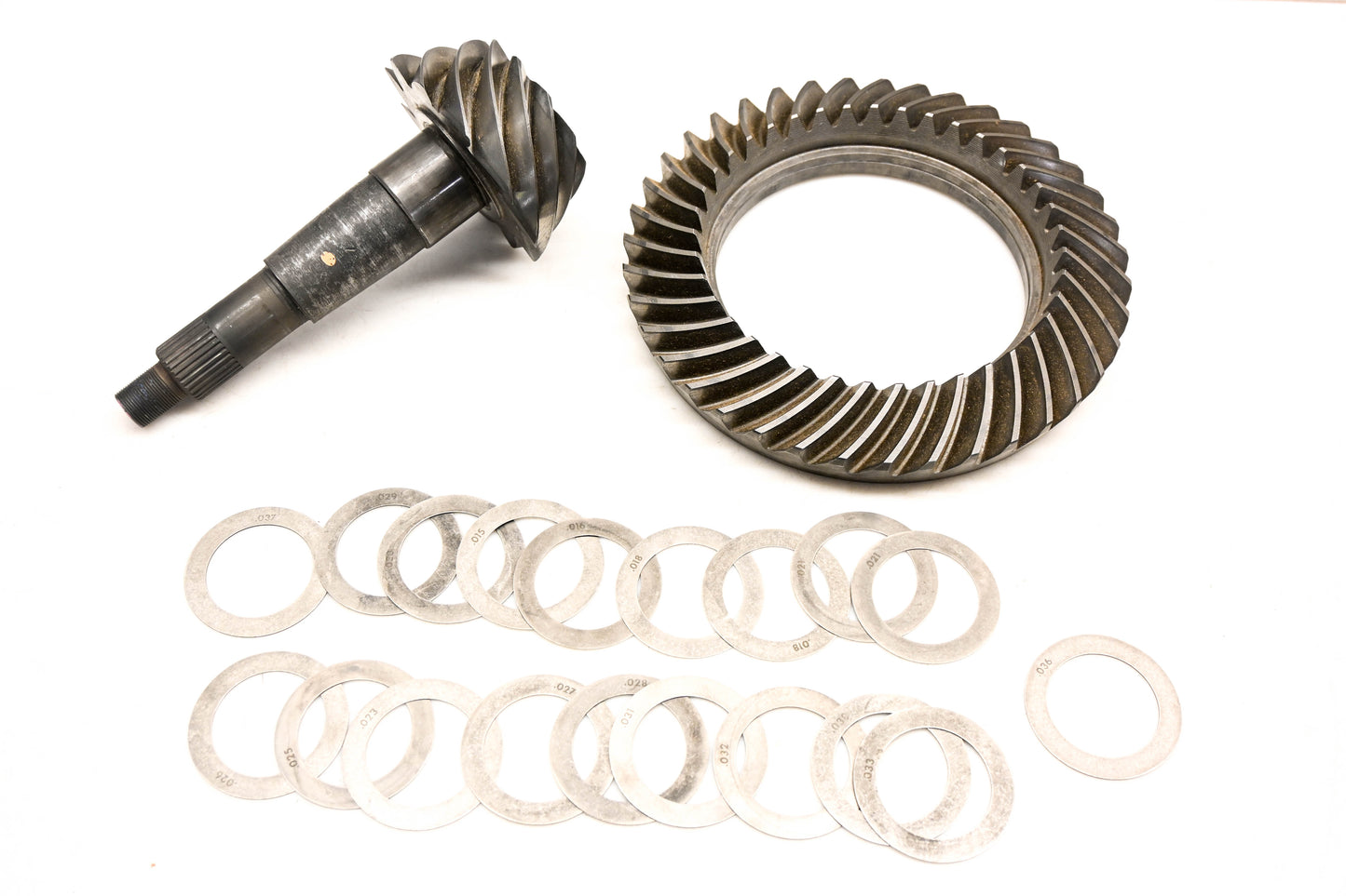 New OEM Ford E5TW1139DC Gear & Pinion W/ Shim Kit NOS