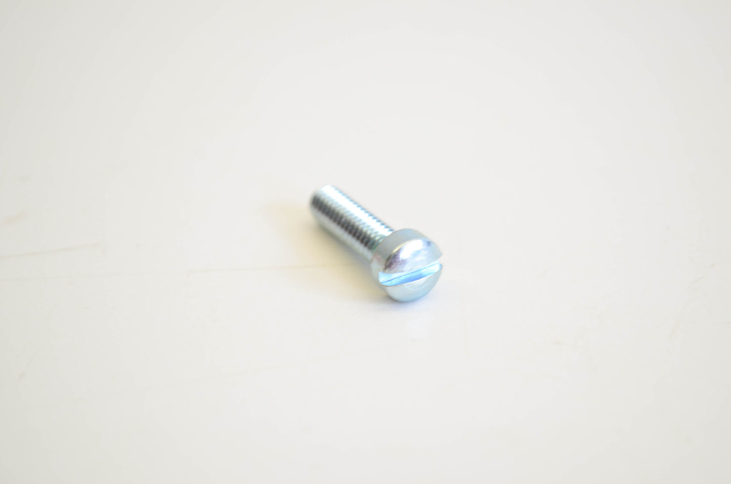New OEM Briggs & Stratton 91920, BR91920, 8611 Screw NOS