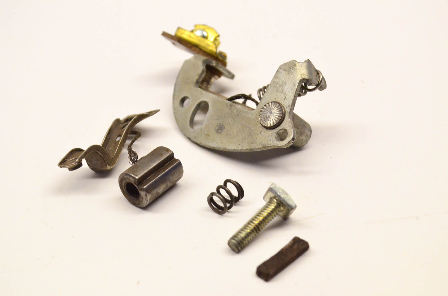 New OEM Briggs & Stratton 29667 Ignition Breaker Assembly NOS