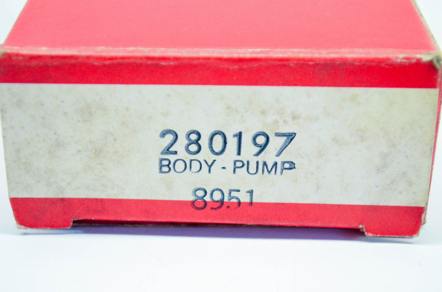 New OEM Briggs & Stratton 280197, 8951 Fuel Pump Body NOS