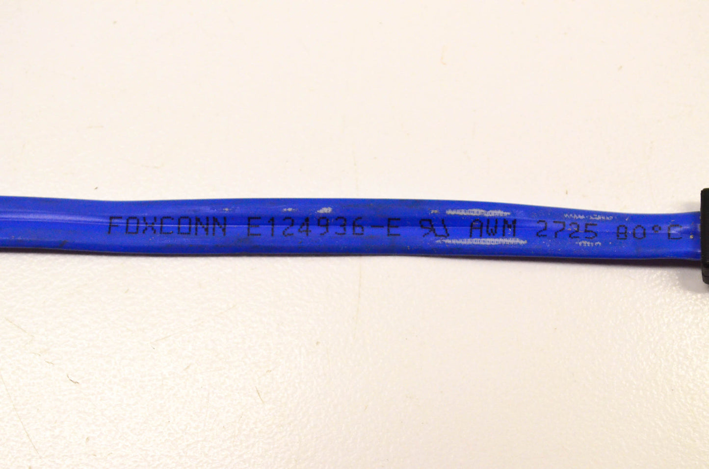 Foxconn E124936-E SATA 3GB/s Cable Straight to 90 Degree