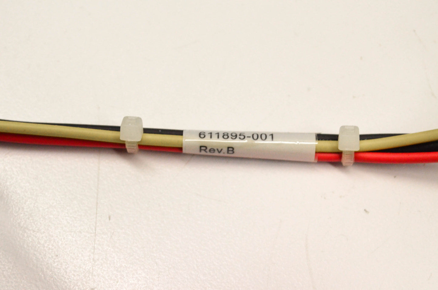 HP 611895-001 SATA Power Cable Qty 2