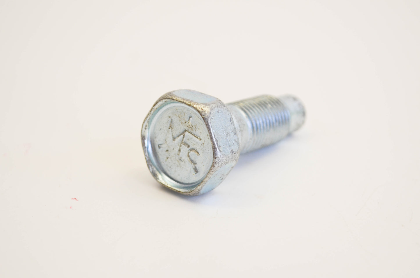 New OEM Briggs & Stratton 94673, 9212 Shoulder Screw NOS