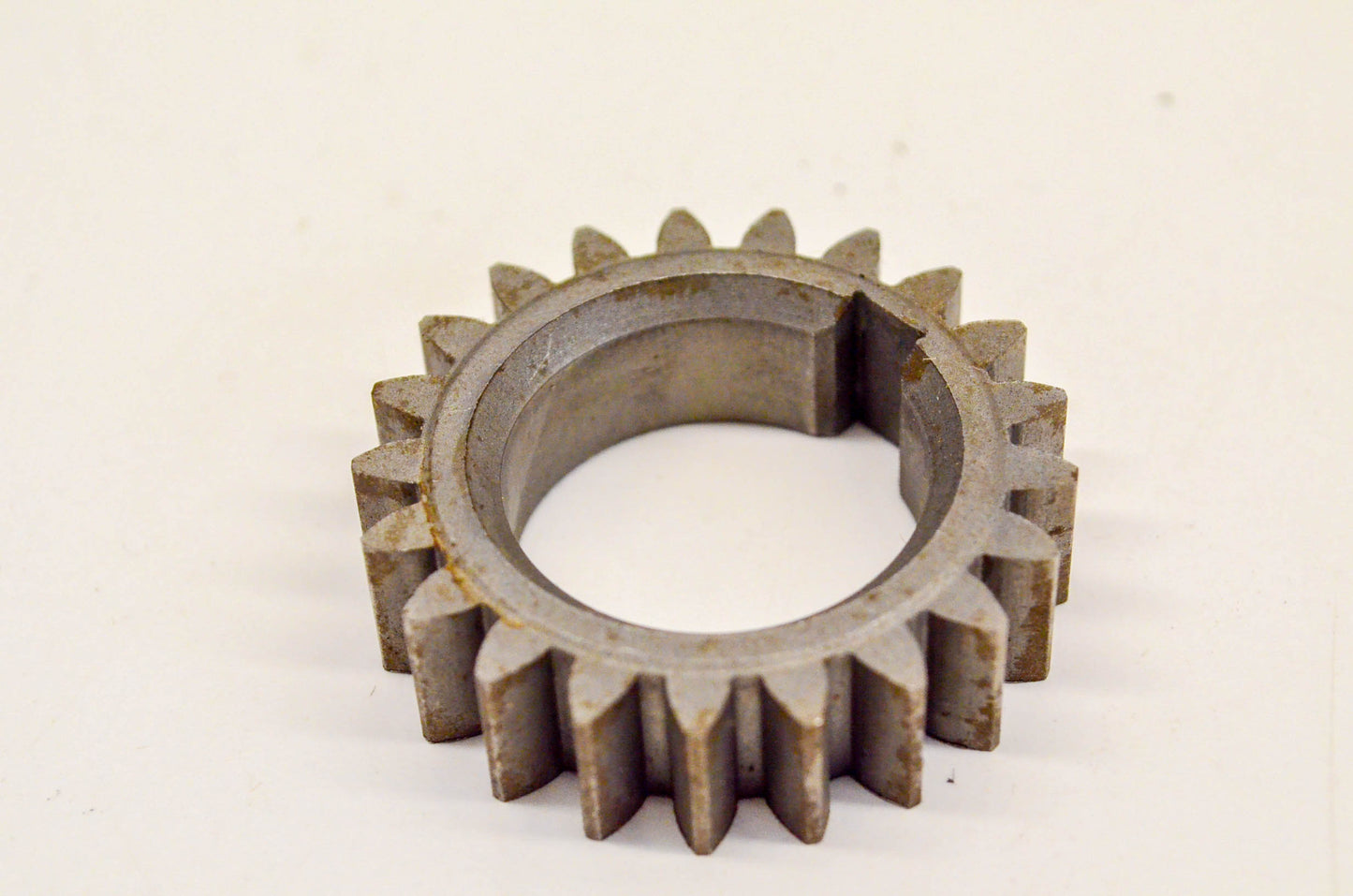 New OEM Briggs & Stratton 691805 Engine Timing Gear NOS