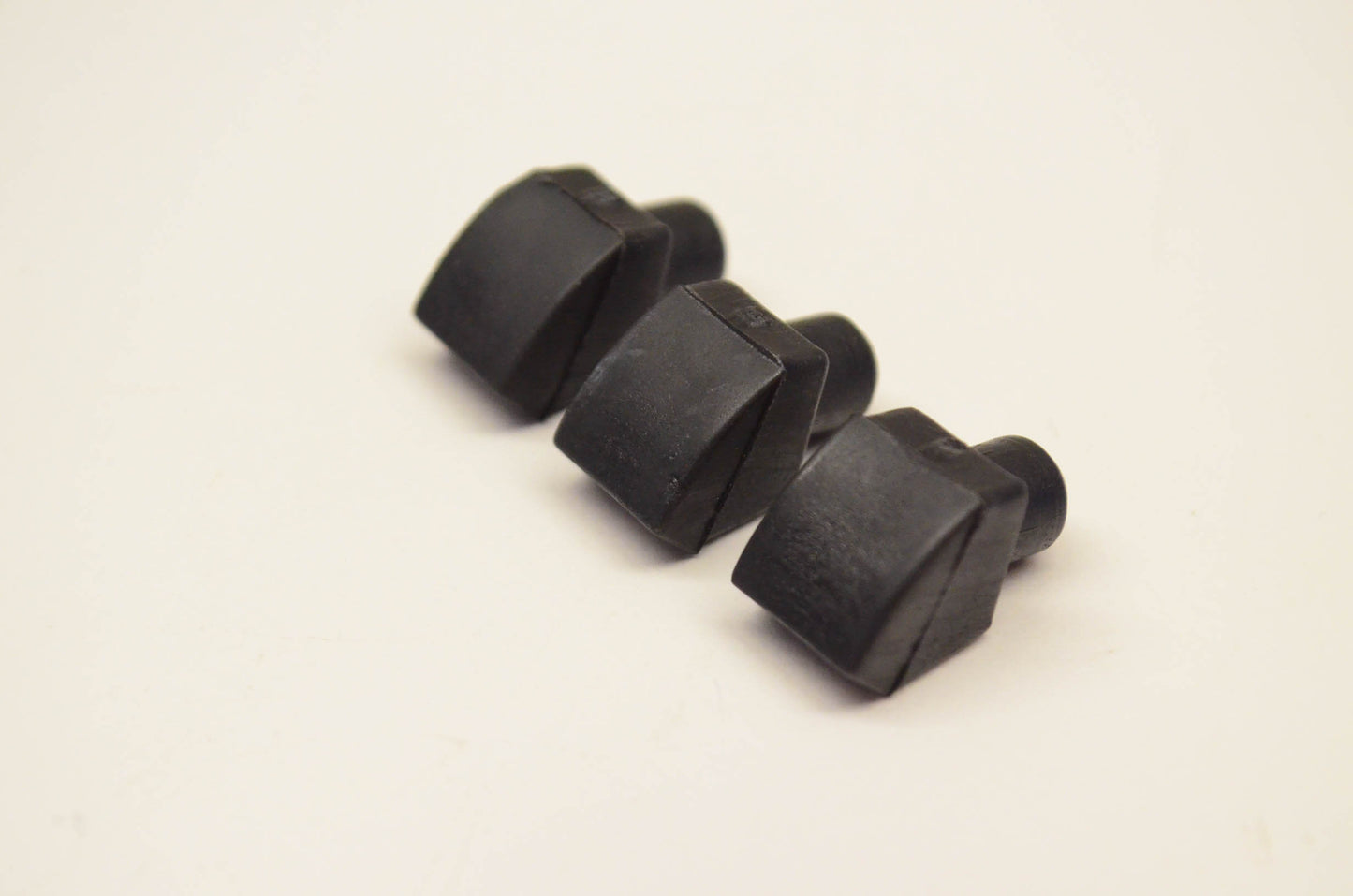 Comet 204332A Nylon Button Kit NOS