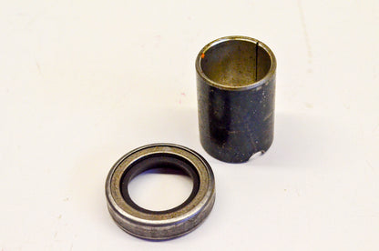 New OEM Briggs & Stratton 293709 Oil Sump Bushing Kit NOS
