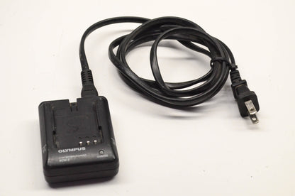 Olympus PS-BCM2, 74JKE208283 Li-ion Battery Charger BCM-2.