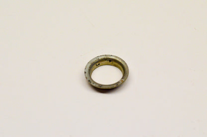 New OEM Briggs & Stratton 93516, 750 Eyelet Seal NOS