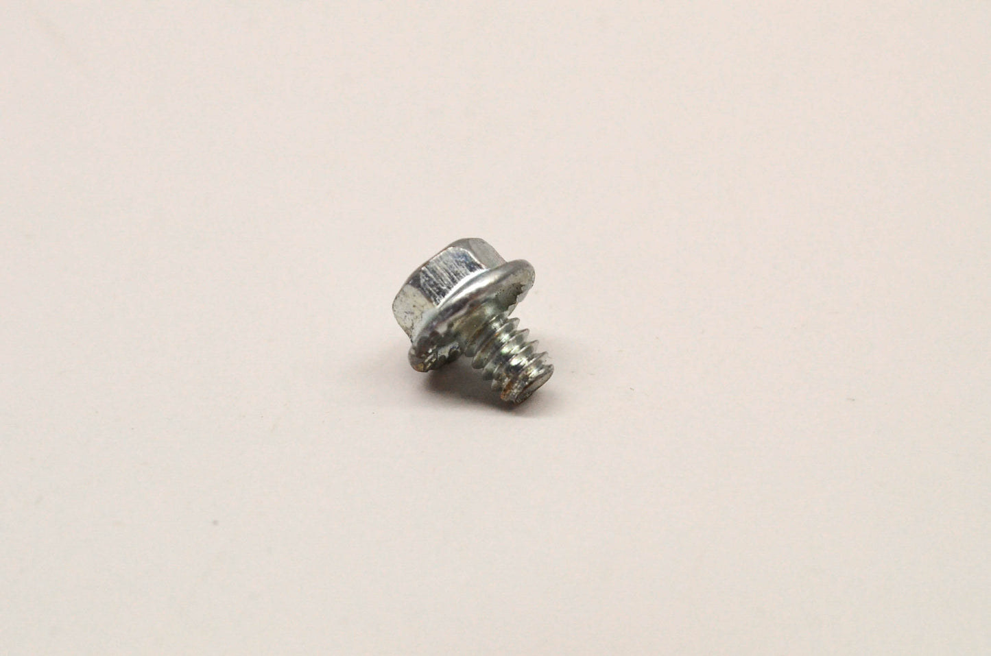 Kohler 41-086-06 Screw 10/24 X 1/4 NOS