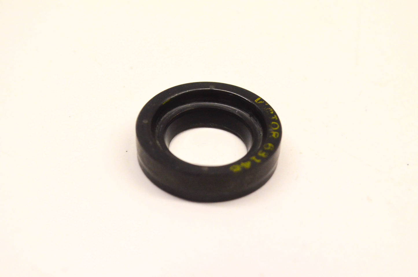 Tecumseh 788043 Oil Seal NOS