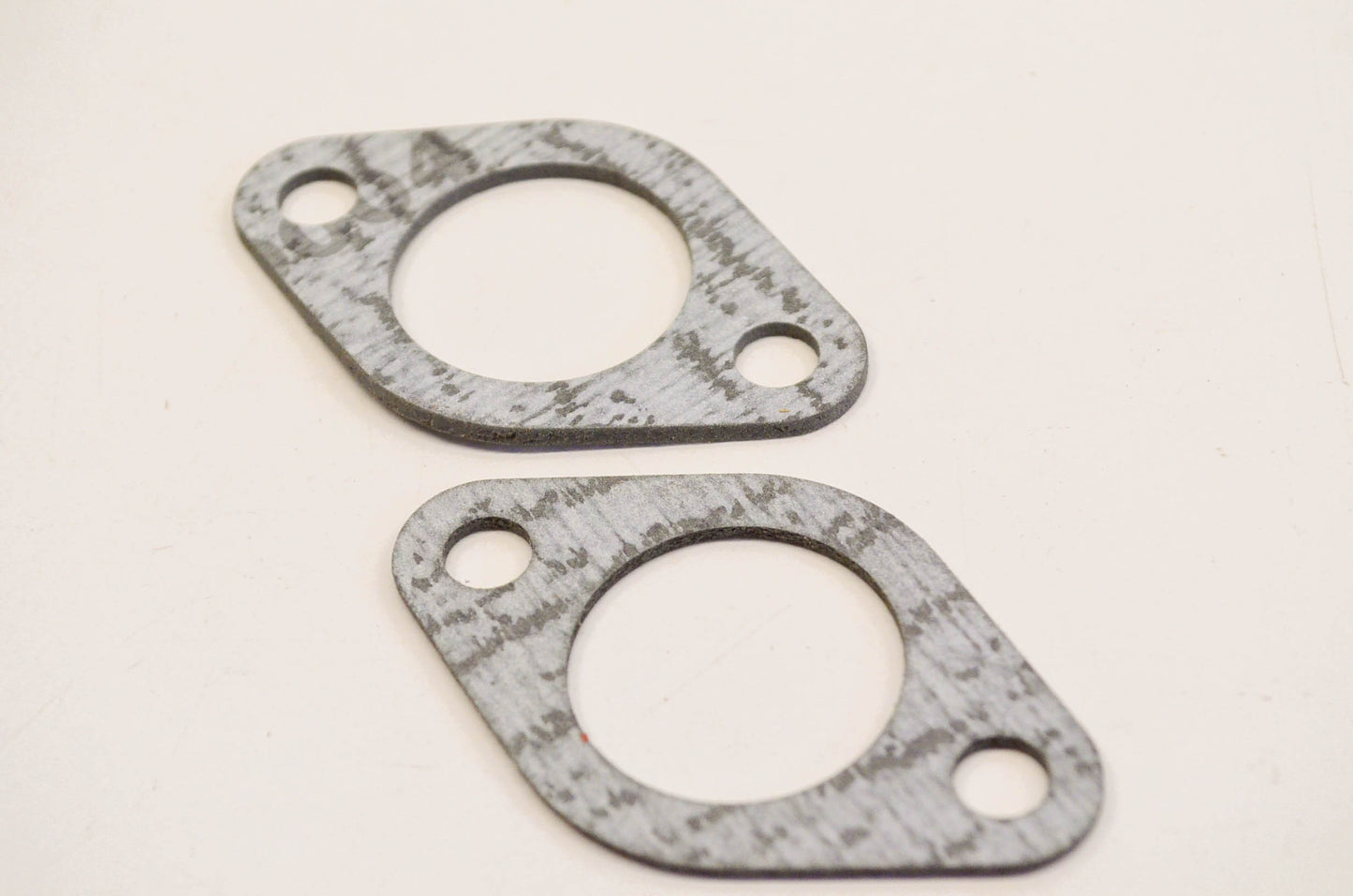 New OEM Briggs & Stratton 27828S Intake Gaskets Qty 2 NOS