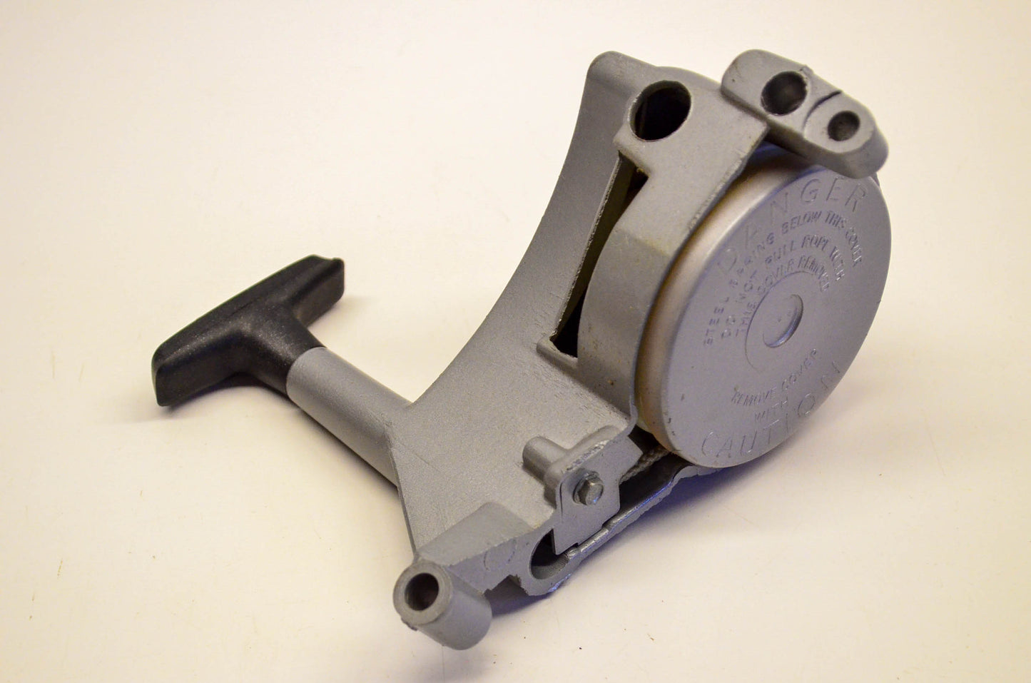 New OEM Briggs & Stratton 396082 Vertical Pull Starter NOS