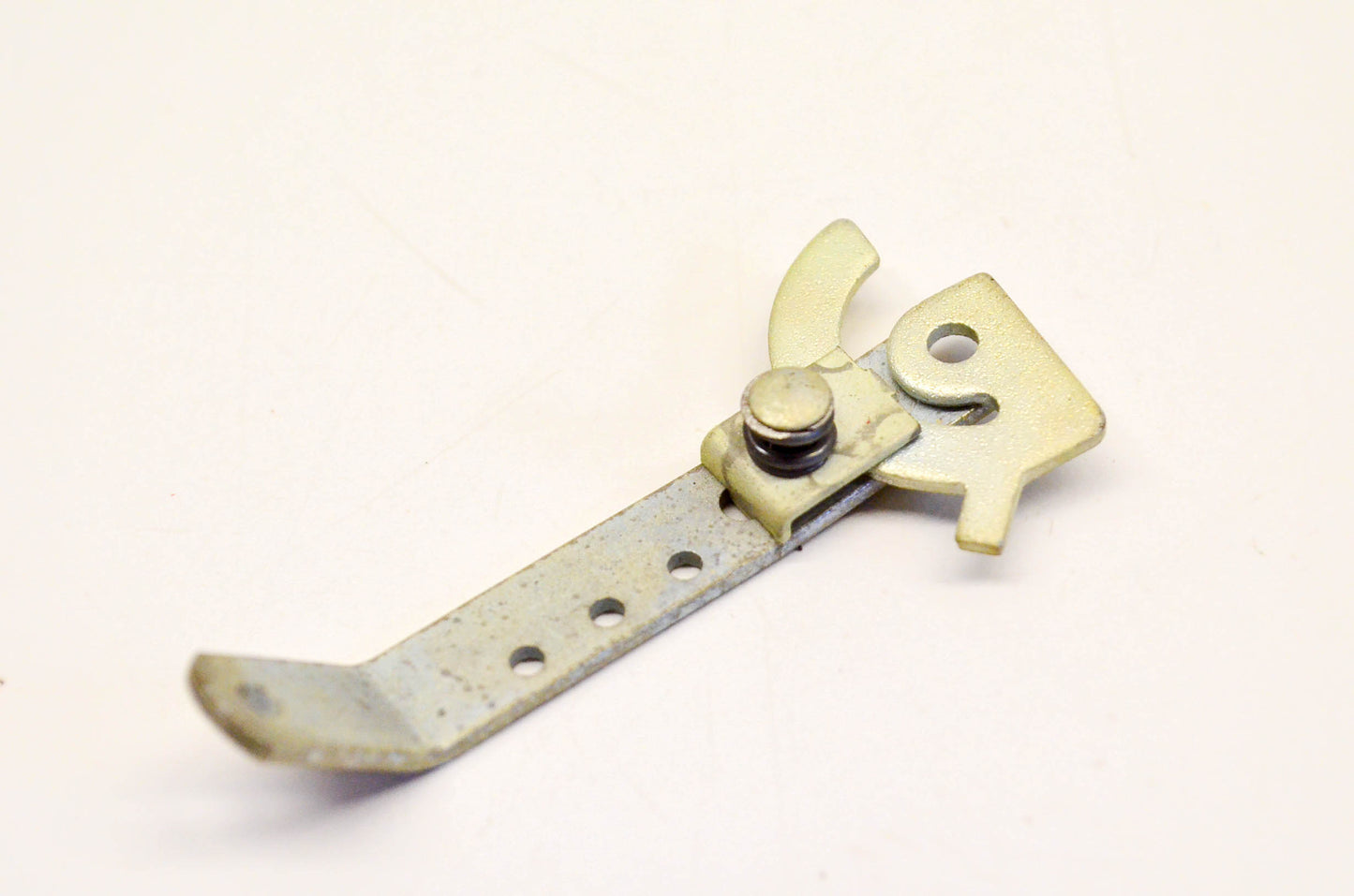 New OEM Briggs & Stratton 293424 Governor Control NOS