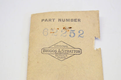 New OEM Briggs & Stratton 62252 Tappet Washer NOS