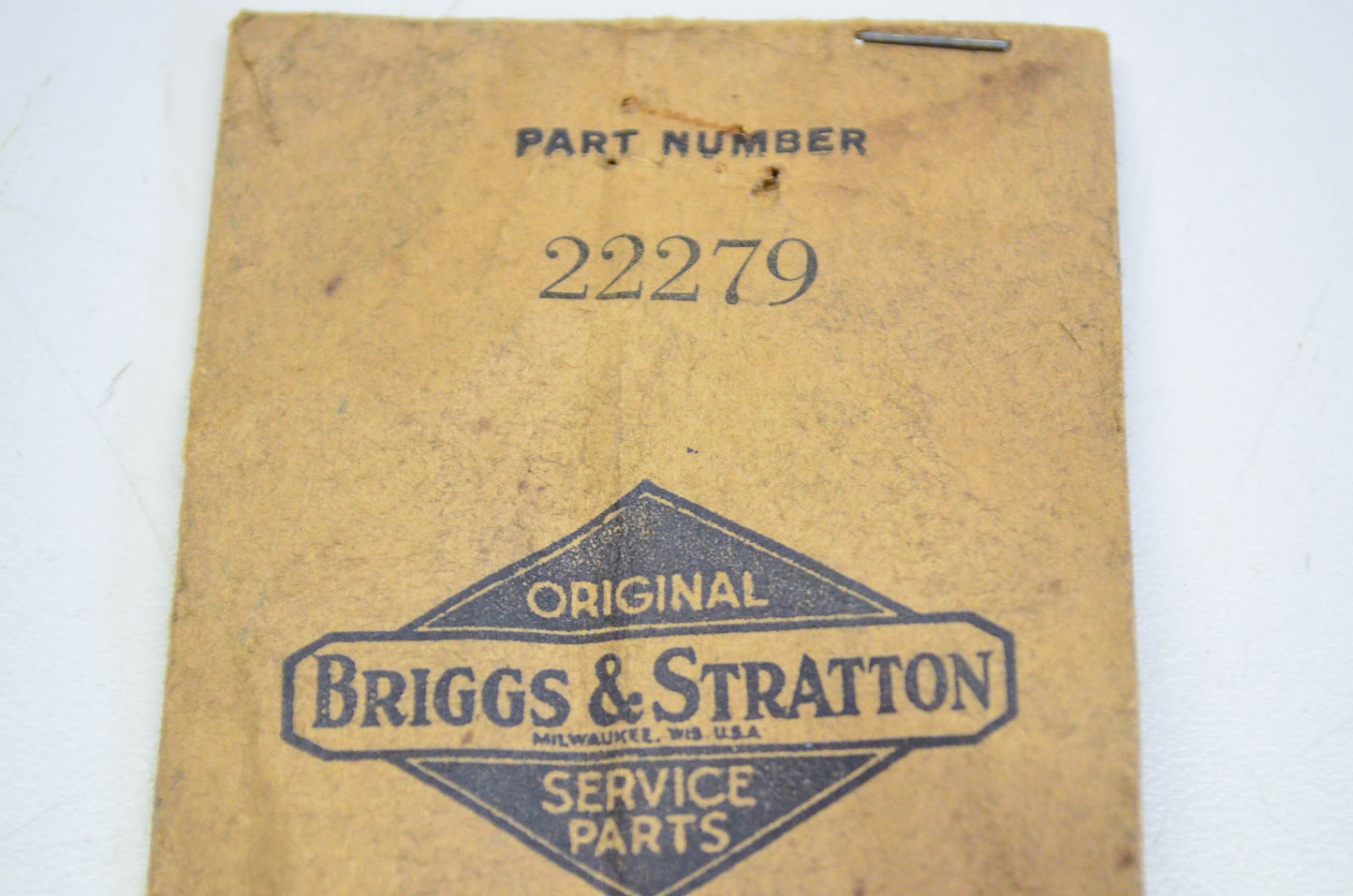 New OEM Briggs & Stratton 22279 Air Cleaner Elbow Strap NOS
