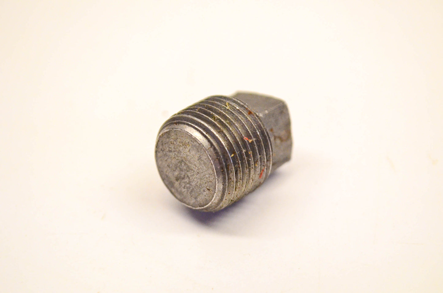 New OEM Briggs & Stratton 91084, 690946 Oil Plug NOS