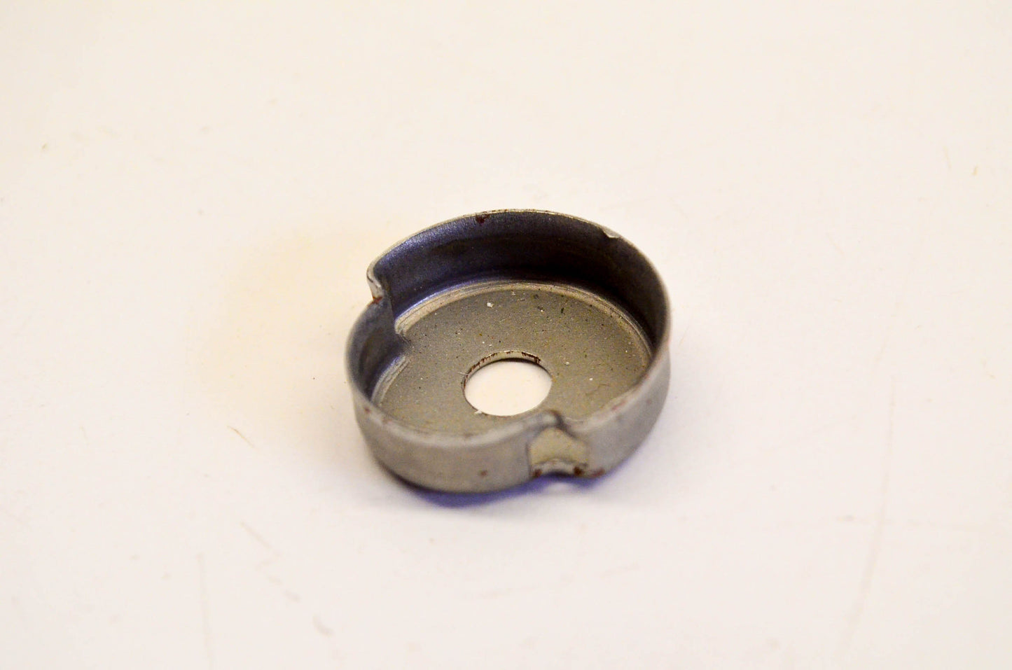New OEM Briggs & Stratton 222057 Spring Anchor NOS