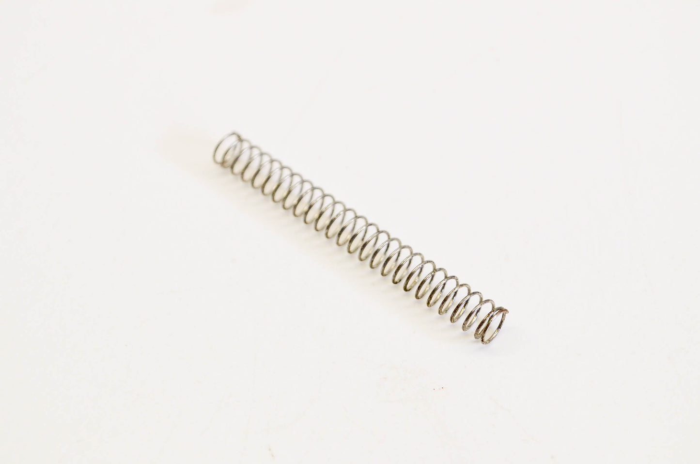 New OEM Briggs & Stratton 261119, 035 Choke Link Spring NOS