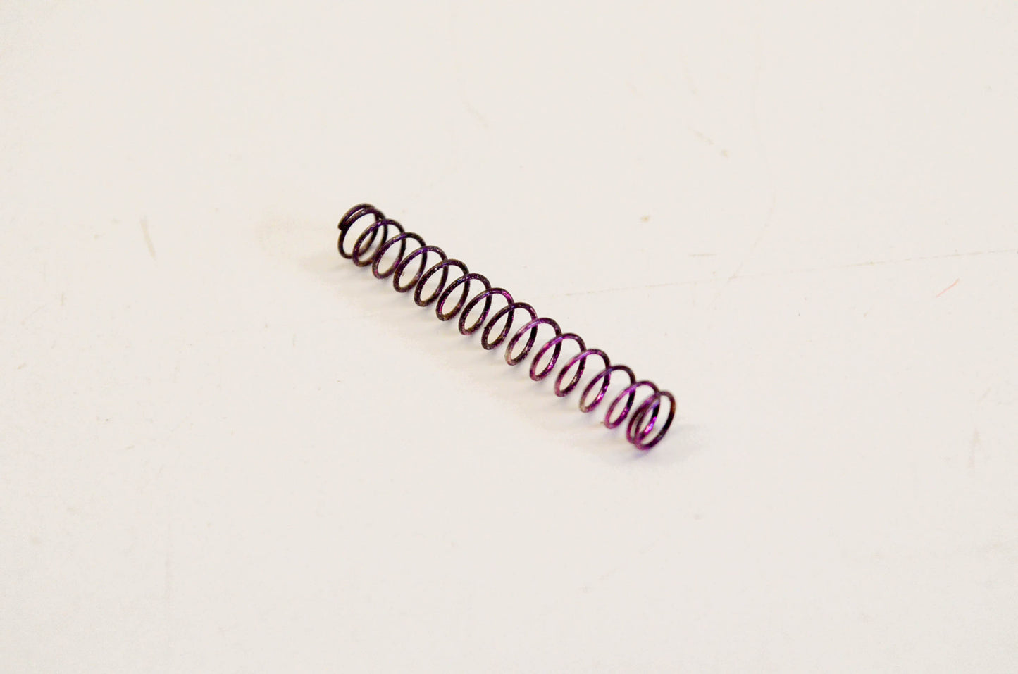 New OEM Briggs & Stratton 260903, 125 Choke Link Spring NOS