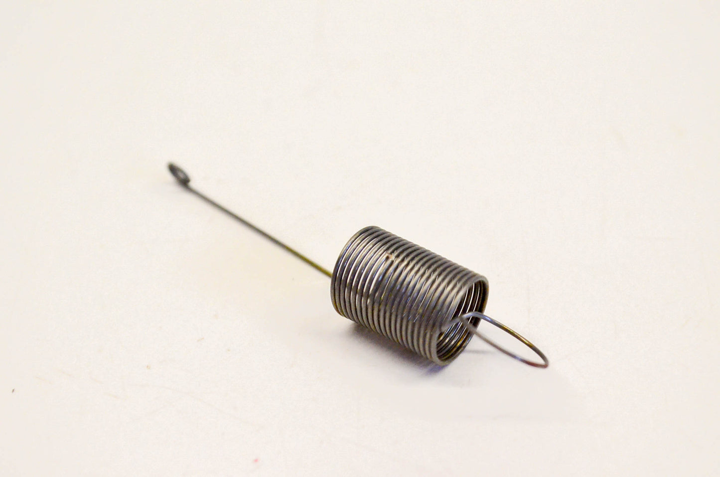 New OEM Briggs & Stratton 260662, 220 Governor Spring NOS