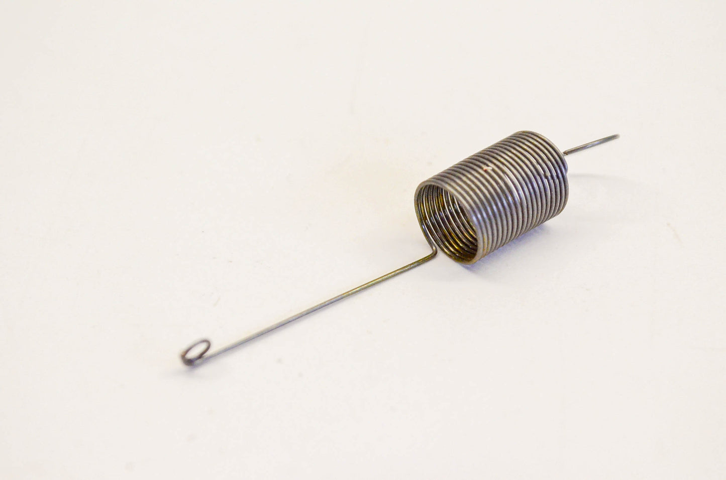 New OEM Briggs & Stratton 260662, 220 Governor Spring NOS