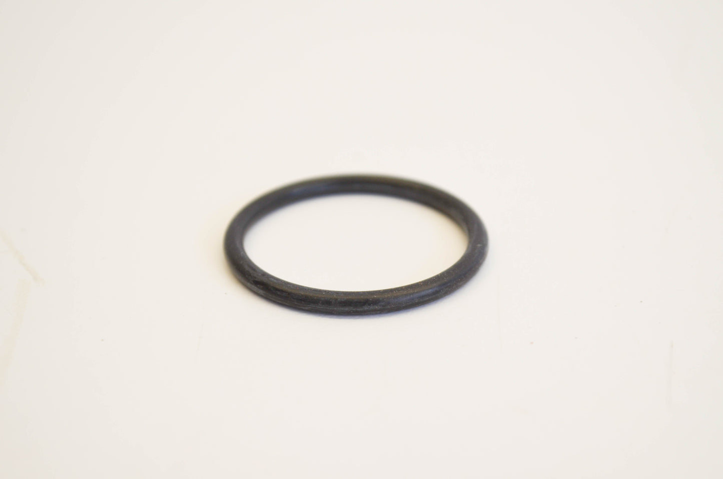 New OEM Briggs & Stratton 805012, 8832 Cap Seal NOS