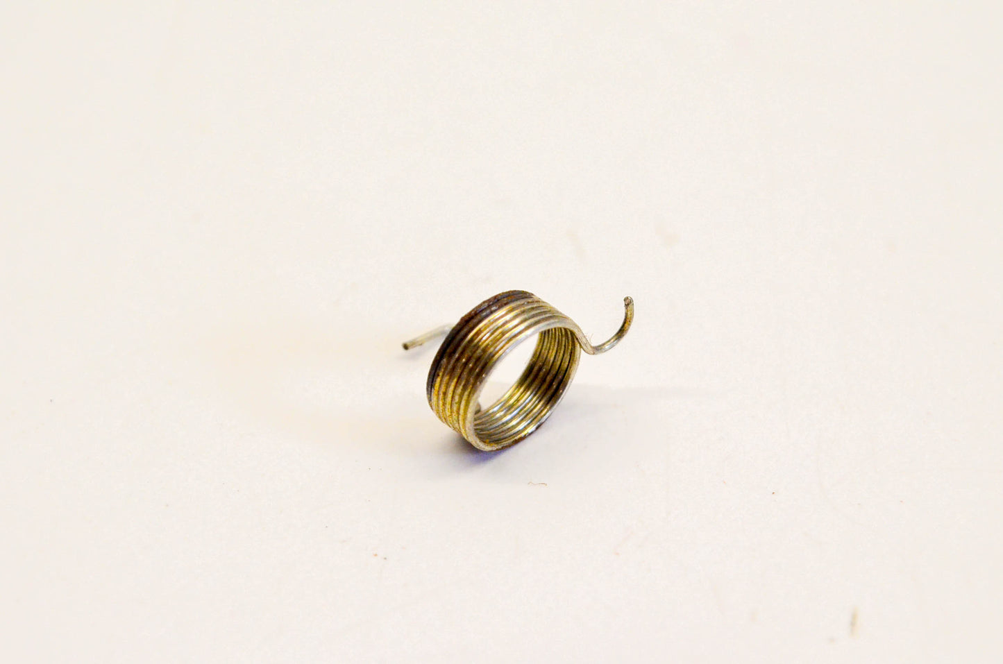 New OEM Briggs & Stratton 260831 Choke Return Spring NOS