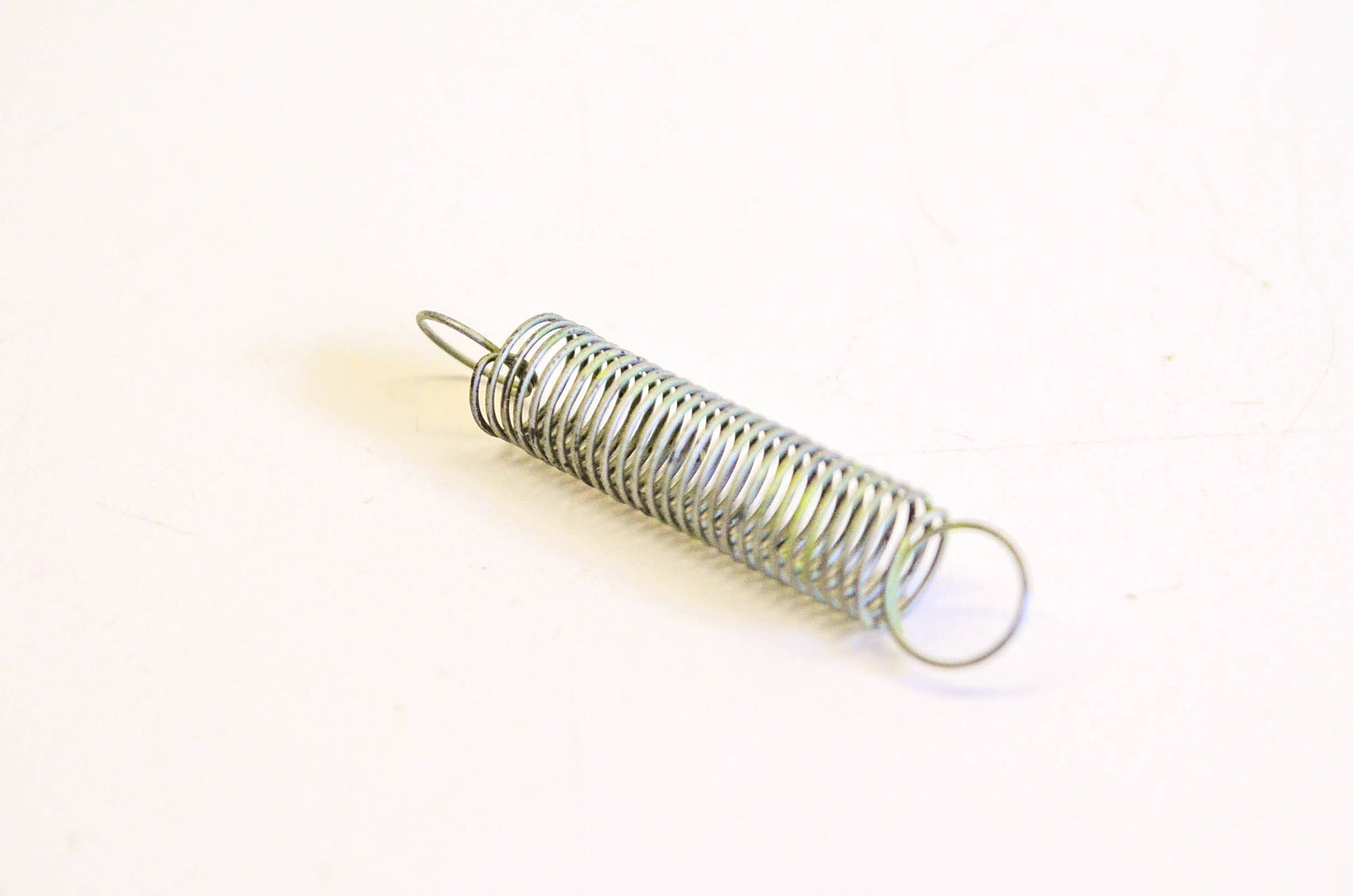New OEM Briggs & Stratton 260835 Governor Spring NOS