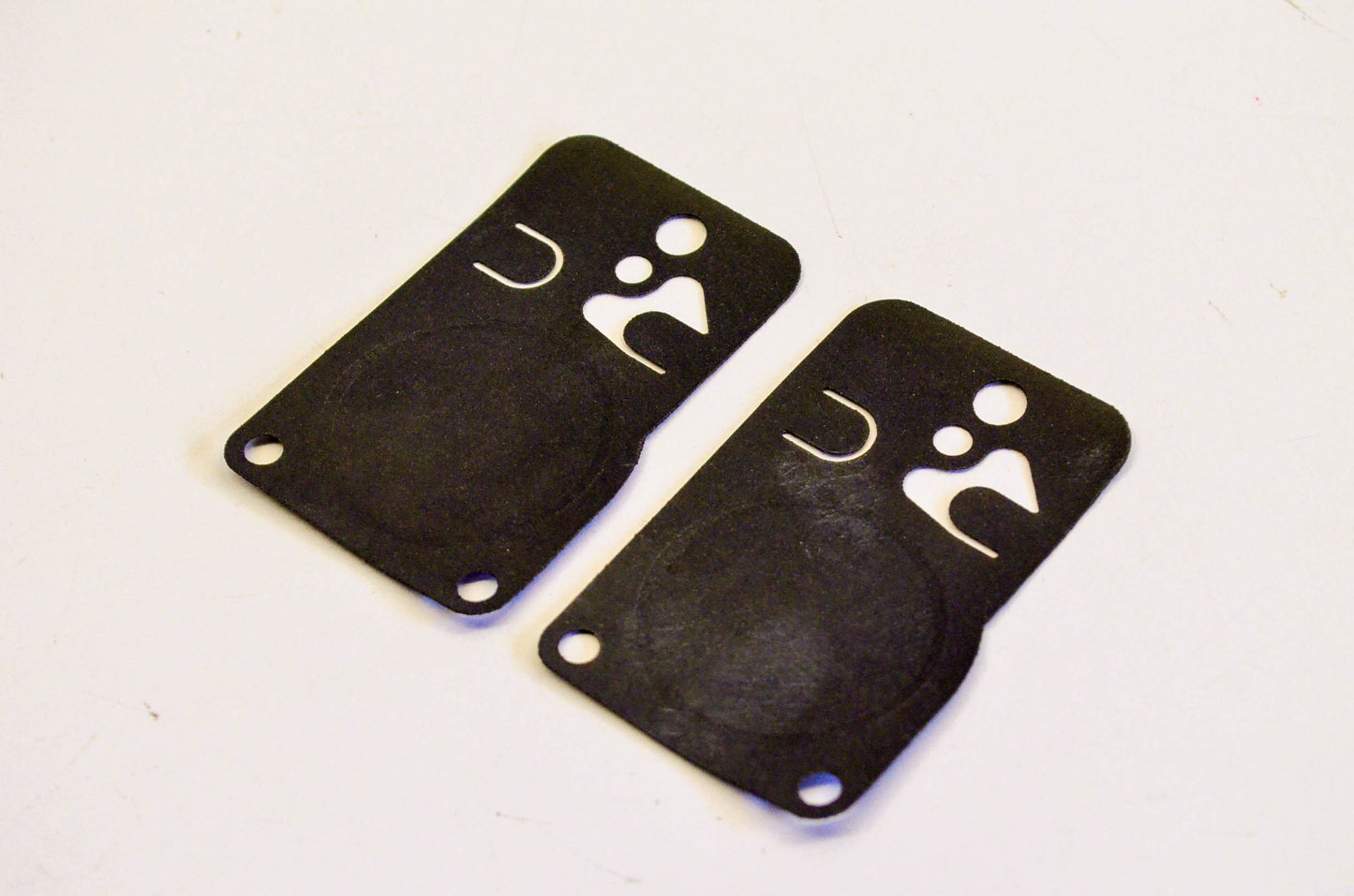 New OEM Briggs & Stratton 272638 Carburetor Diaphragms Qty 2 NOS