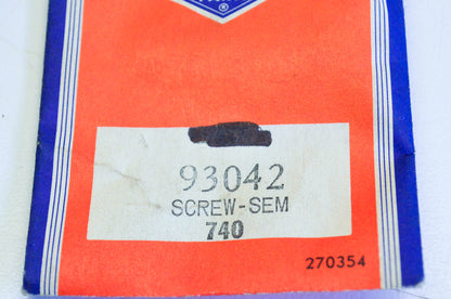 New OEM Briggs & Stratton 93042 Screw NOS
