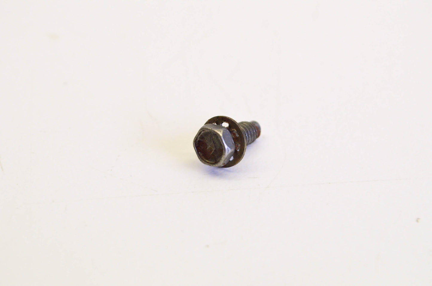 New OEM Briggs & Stratton 93042 Screw NOS