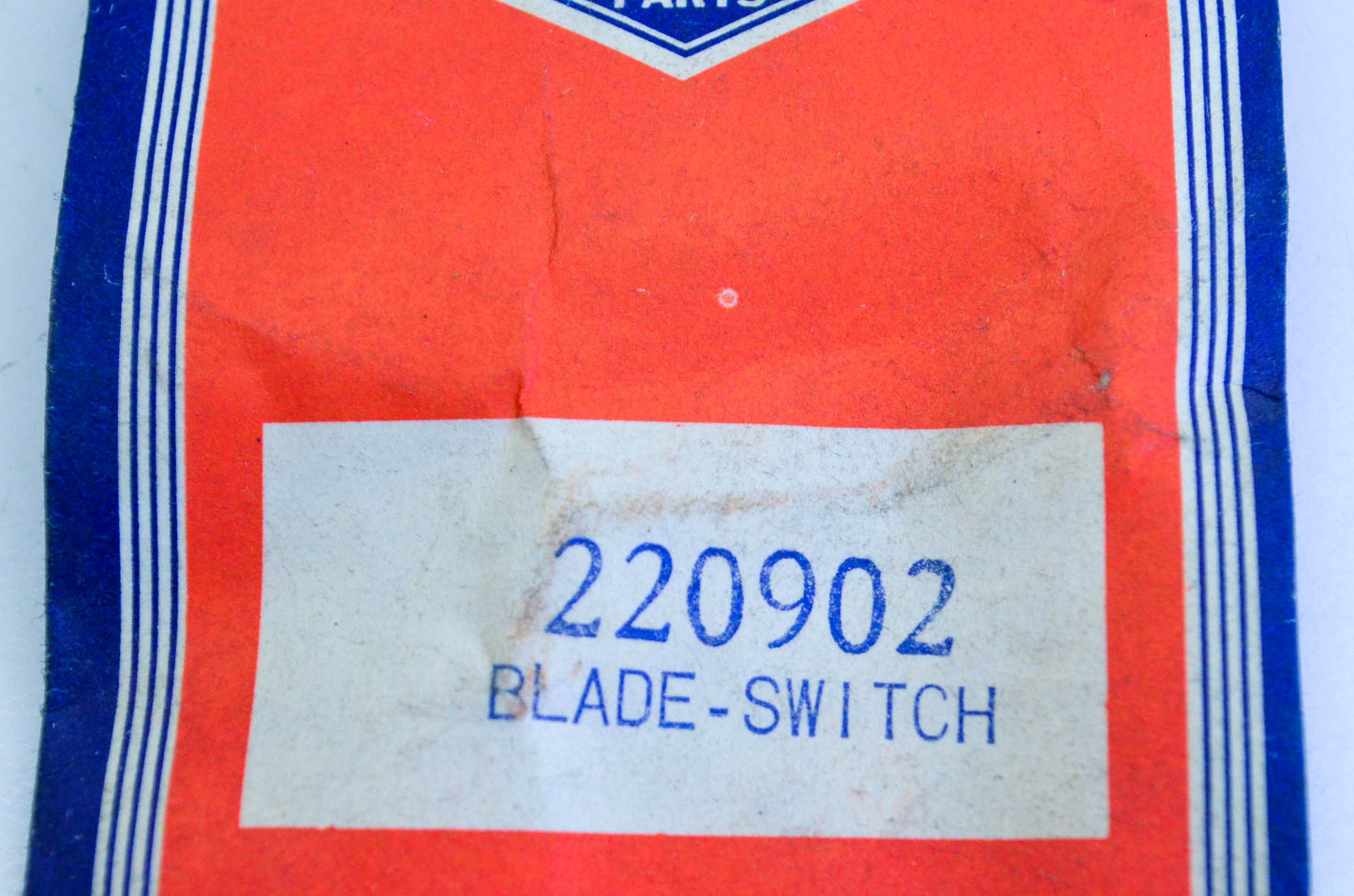 New OEM Briggs & Stratton 220902 Switch Blade NOS