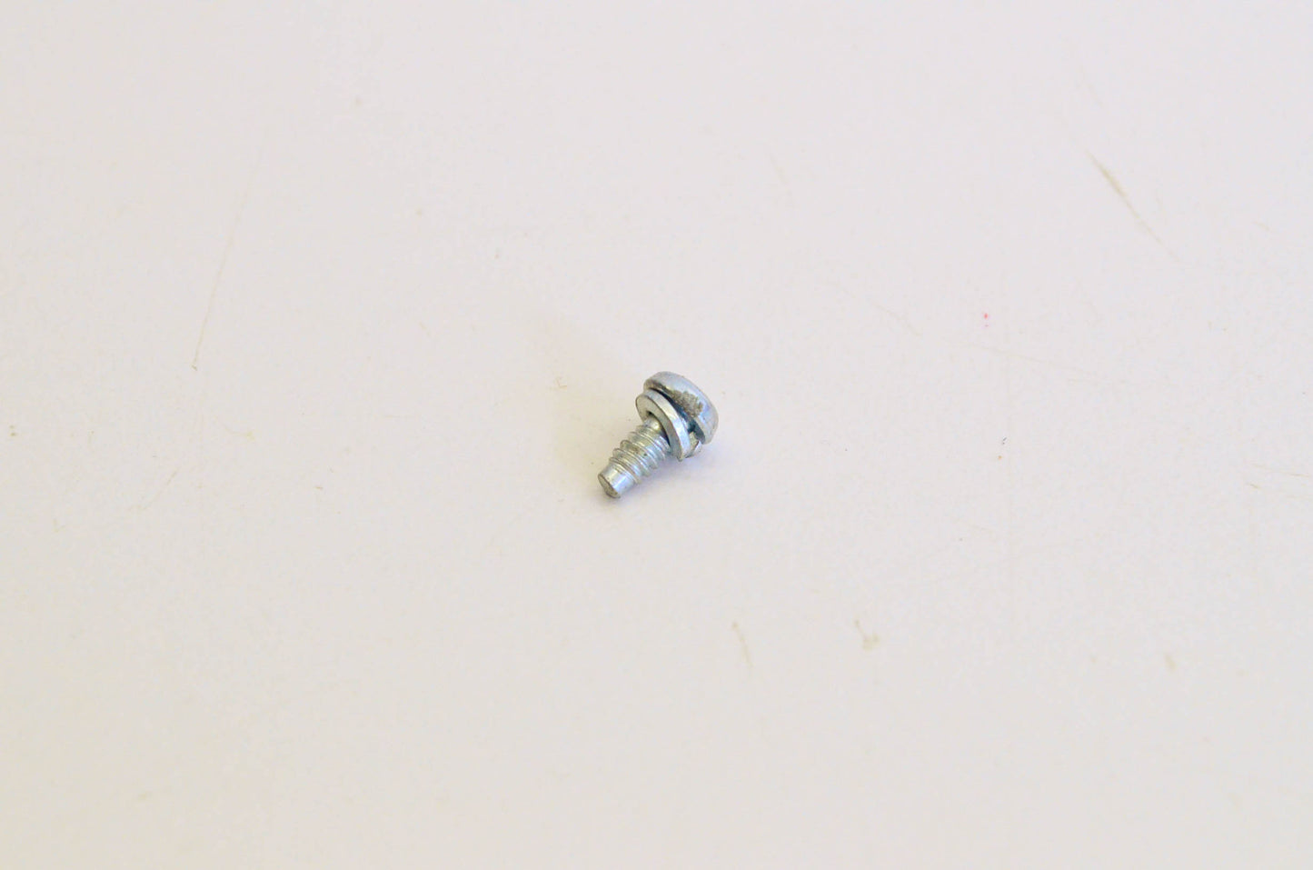New OEM Briggs & Stratton 93385 Screw NOS