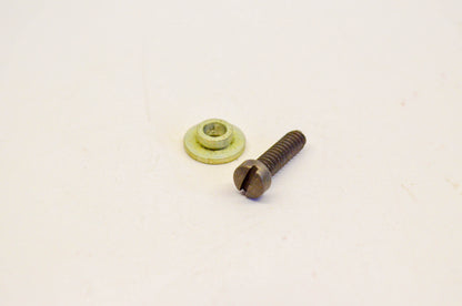 New OEM Briggs & Stratton 298031 Carburetor Lever Screw NOS