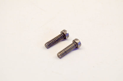New OEM Briggs & Stratton 298031 Carburetor Lever Screws Qty 2 NOS