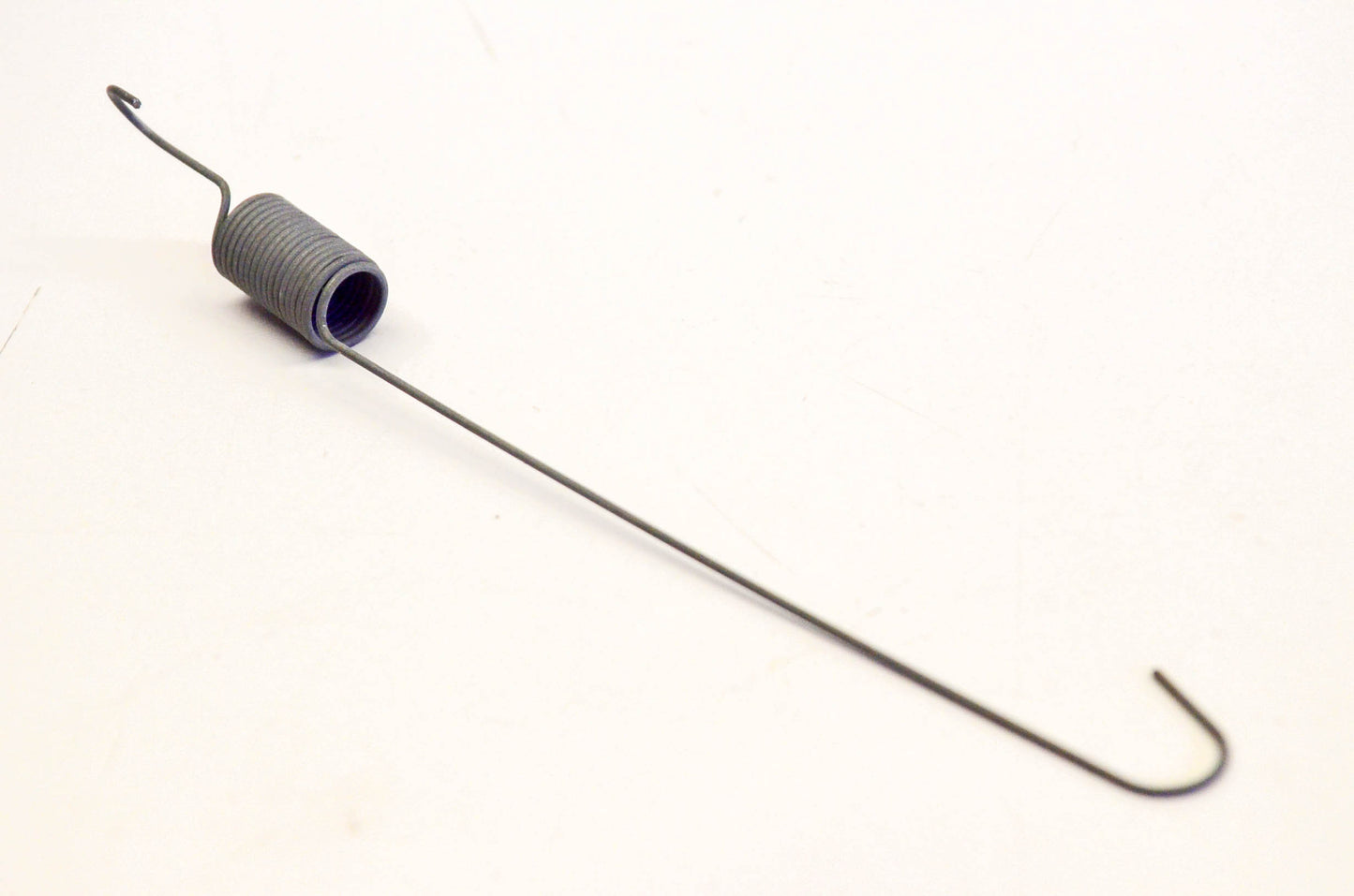 New OEM Briggs & Stratton 262288 Rod Spring NOS