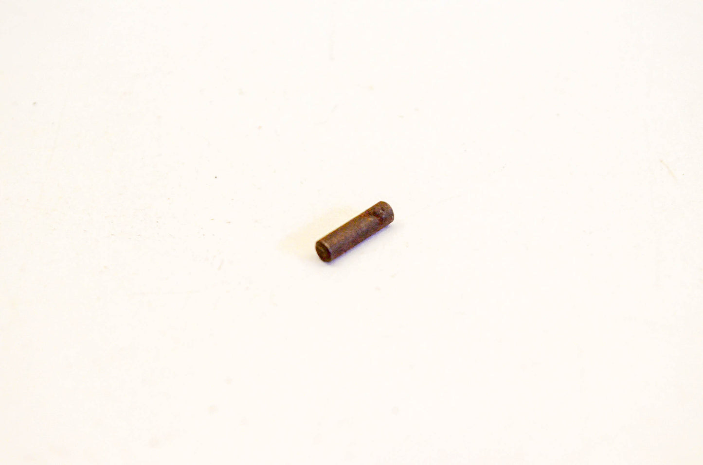 New OEM Briggs & Stratton 230126 Valve Spring Retainer Pin NOS