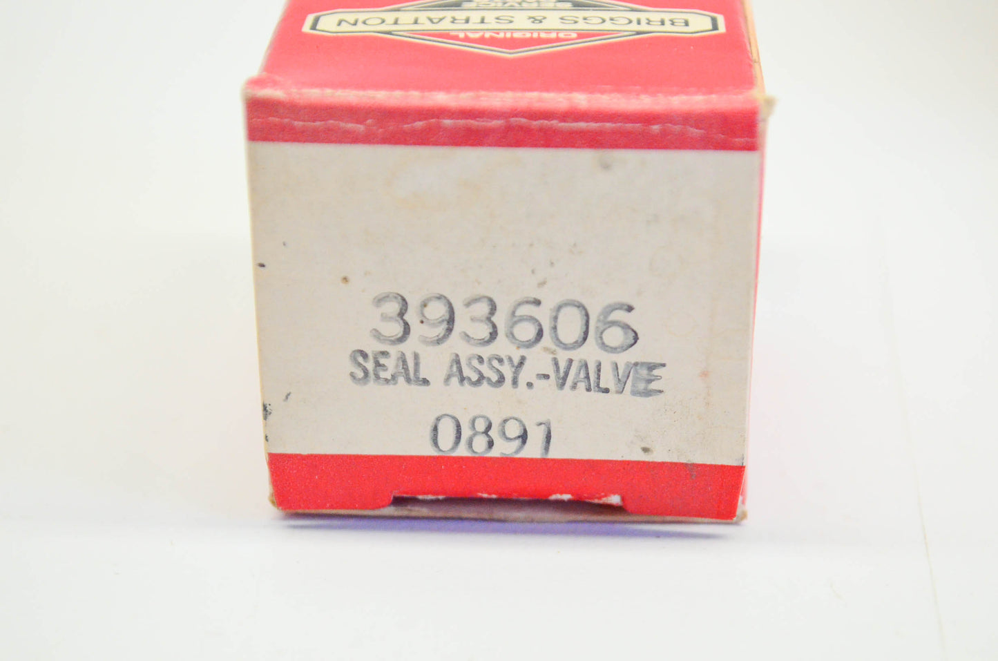 New OEM Briggs & Stratton 393606 Valve Seal Assembly NOS