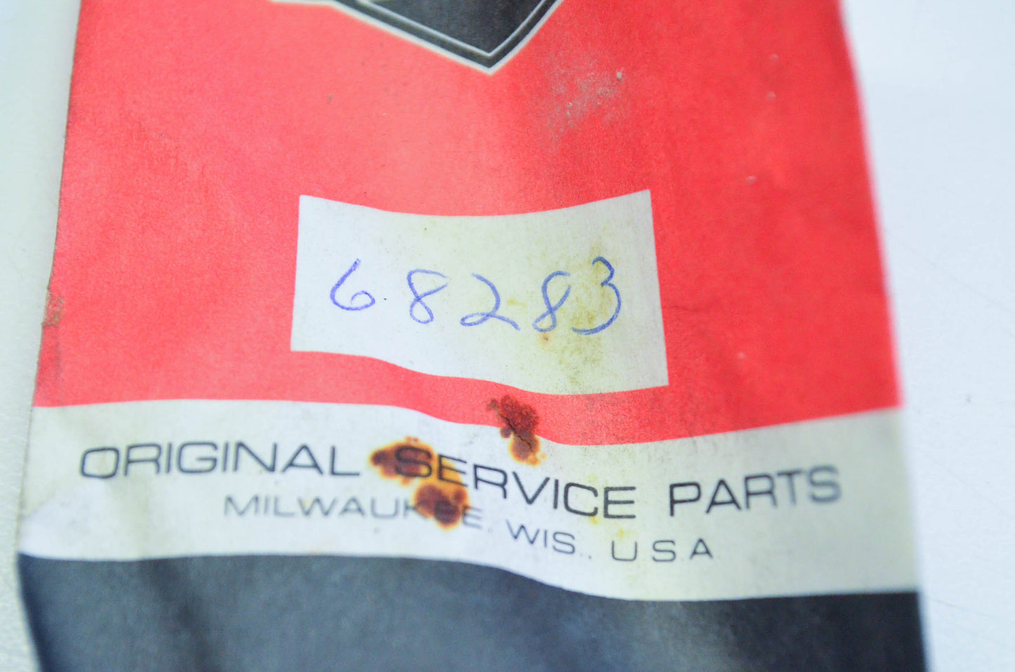 New OEM Briggs & Stratton 68283, 8520 Valve Spring Retainer Collar Qty 2 NOS