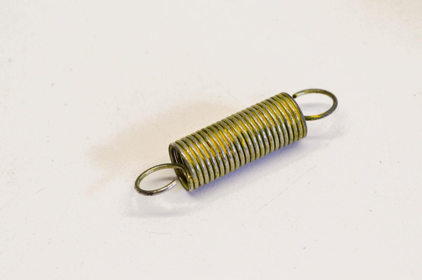 New OEM Briggs & Stratton 260546 Governor Spring NOS